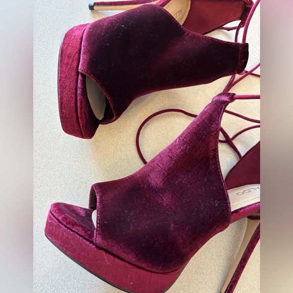 Aldo Tilley Burgundy Velvet Ankle Tie Peep Toe Heels - Picture 13 of 13